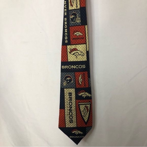 NFL Denver Broncos Men’s Tie - Picture 4 of 6